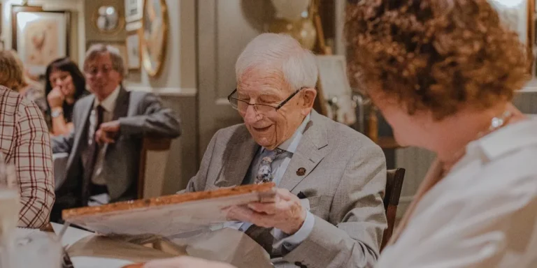 The Perfect Gifts for Someone Who Has Memory Loss